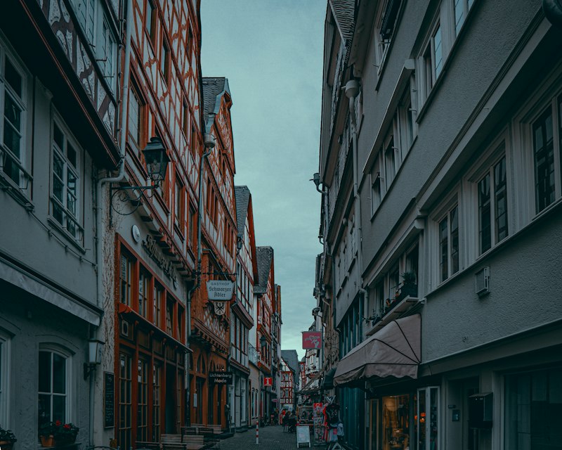 Gasse mit Fachwerkhäusern in der Limburger Altstadt