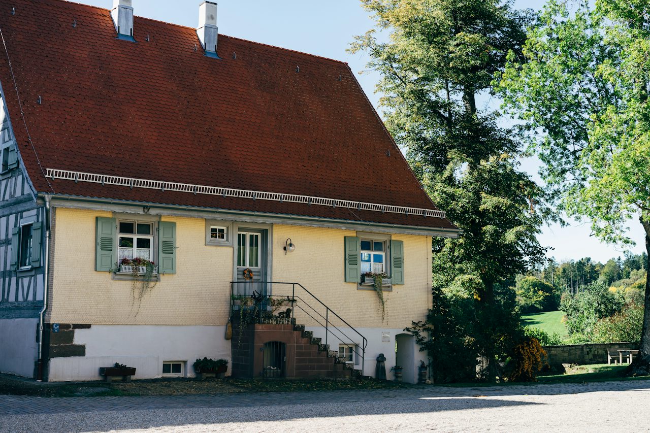 Einfamilienhaus mit Garten in ländlicher Umgebung